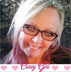 Meet your Posher, Stefanie